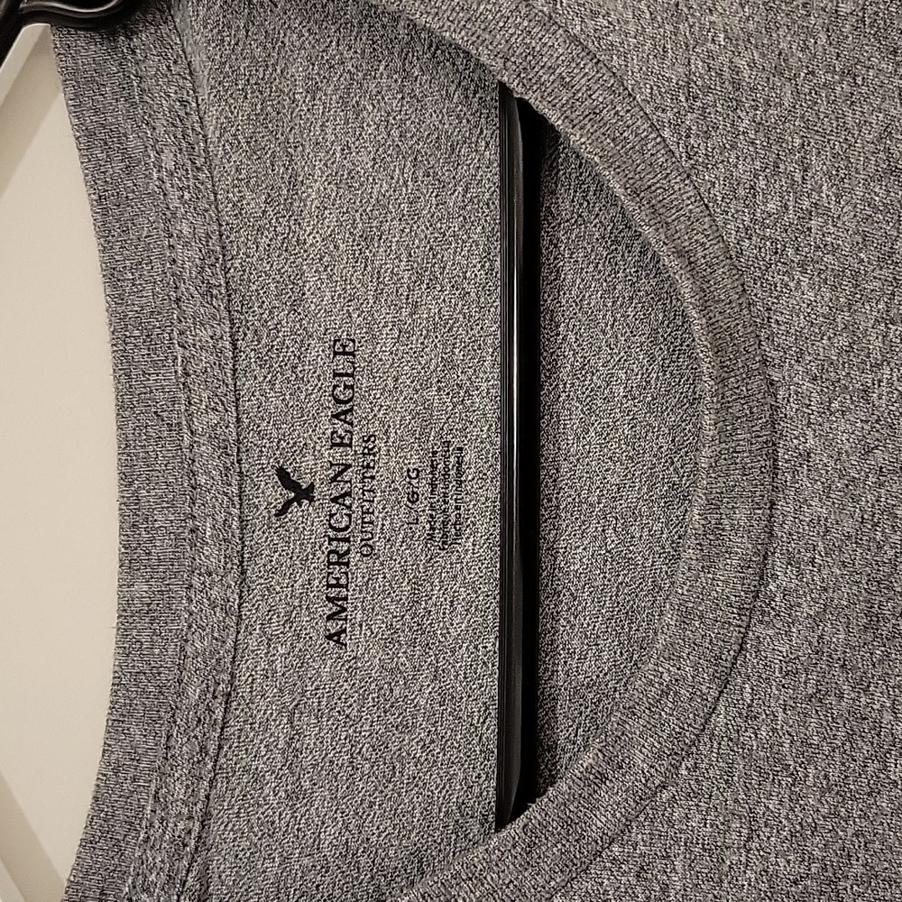 Men's American Eagle Tee Large - Picture 3 of 3